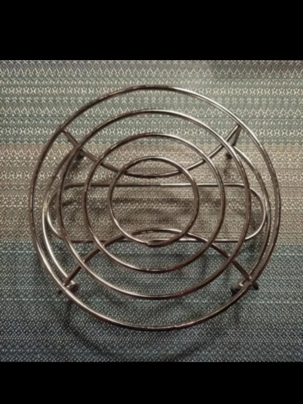 METAL STANDING WARMING TRIVET NWOT NIB!